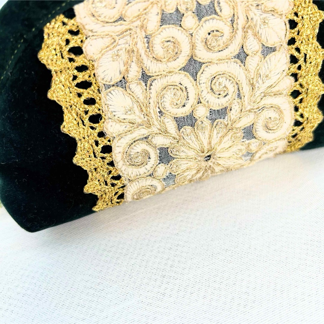 インド刺繍リボン　ファスナーポーチ ハンドメイドのファッション小物(ポーチ)の商品写真