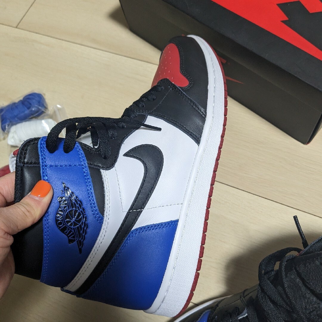 NIKE(ナイキ)のNIKE AIR JORDAN 1 RETRO HIGH TOP3　28.5 メンズの靴/シューズ(スニーカー)の商品写真