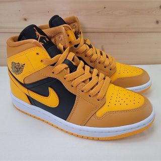 ジョーダン(Jordan Brand（NIKE）)のナイキ ウィメンズ エアジョーダン1 ミッド "ユニバーシティゴールド"23cm(スニーカー)