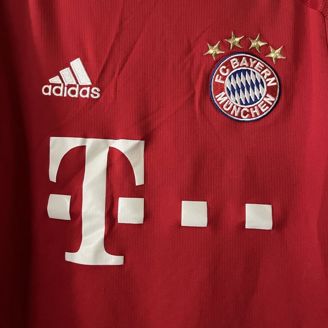 adidas(アディダス)のFC Bayern München バイエルン　ユニフォーム　160　ドイツ キッズ/ベビー/マタニティのキッズ服男の子用(90cm~)(Tシャツ/カットソー)の商品写真