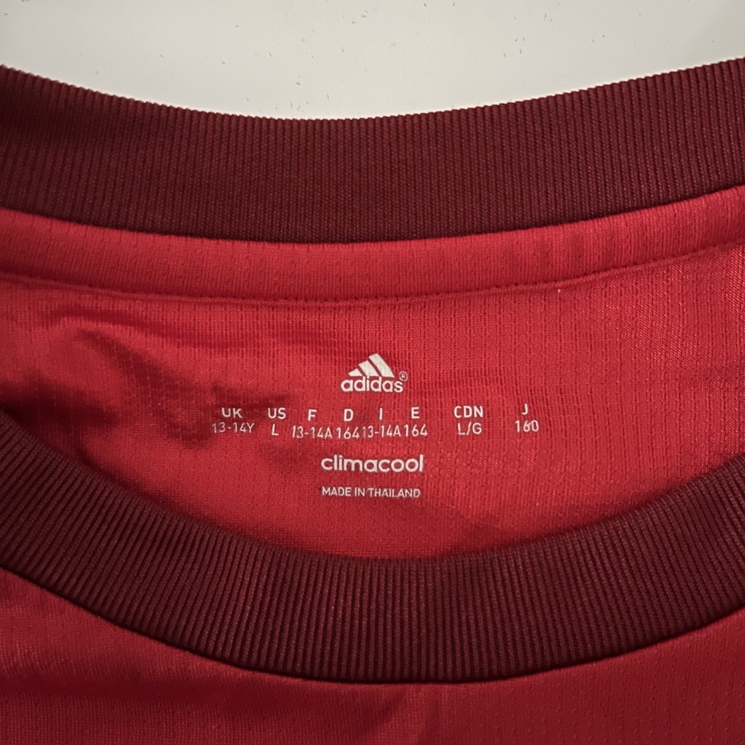 adidas(アディダス)のFC Bayern München バイエルン　ユニフォーム　160　ドイツ キッズ/ベビー/マタニティのキッズ服男の子用(90cm~)(Tシャツ/カットソー)の商品写真