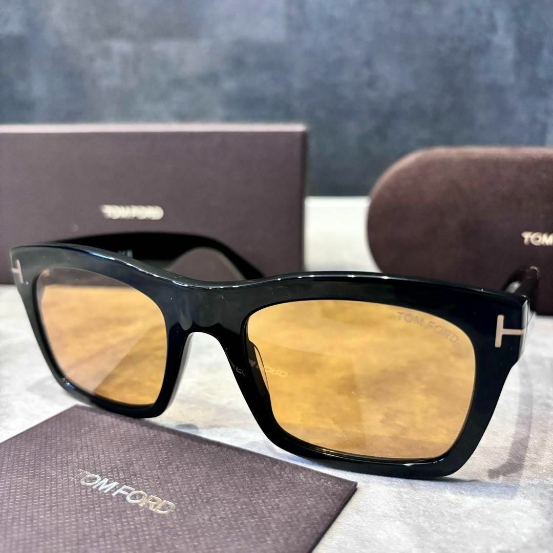 TOM FORD EYEWEAR(トムフォードアイウェア)の正規品トムフォード サングラス ブラック イエロー新品 TF1062 イタリア製 メンズのファッション小物(サングラス/メガネ)の商品写真