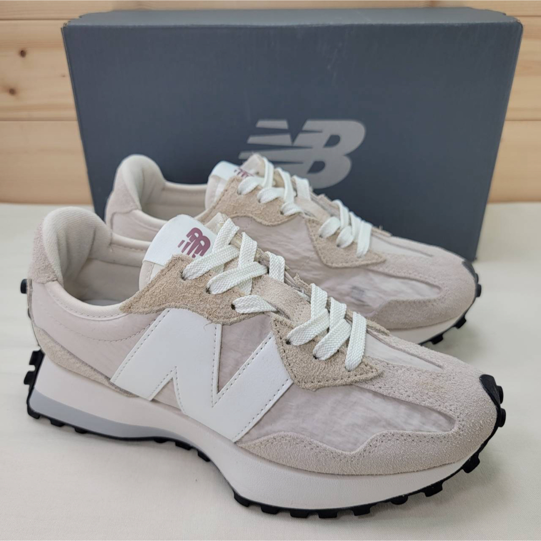 New Balance(ニューバランス)のニューバランス MS327CQ ベージュ 23㎝ レディースの靴/シューズ(スニーカー)の商品写真