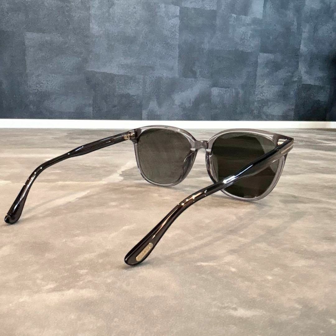 TOM FORD EYEWEAR(トムフォードアイウェア)の正規品トムフォードFT972 TF972イタリア製クリアグレー サングラス 新品 メンズのファッション小物(サングラス/メガネ)の商品写真