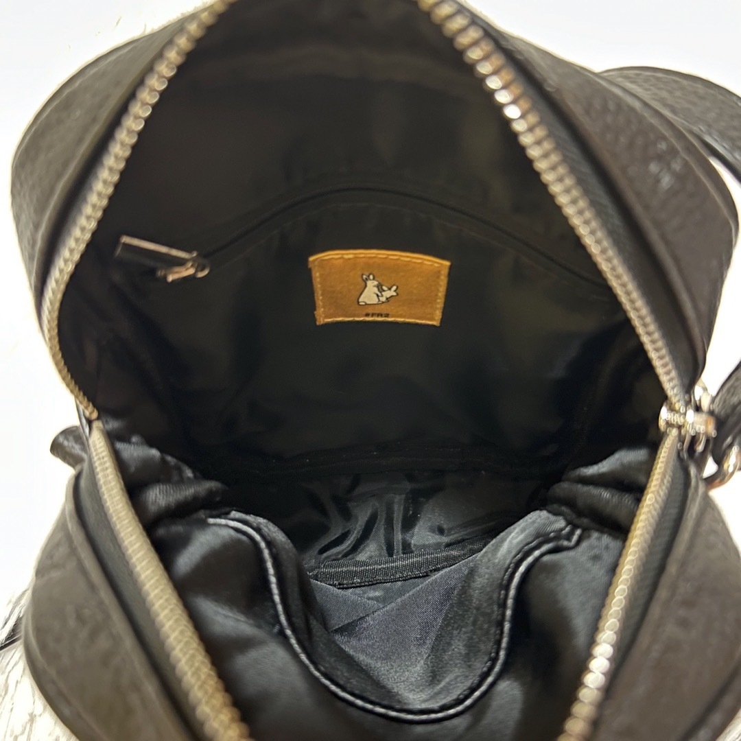 #FR2(エフアールツー)のFR2 エフアールツー Logo Icon Emboss ショルダーバッグ メンズのバッグ(ショルダーバッグ)の商品写真
