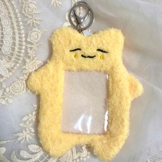 トレカケース　トレカホルダー　毛糸　ふわふわ　ネコ　イエロー　新品(アイドルグッズ)