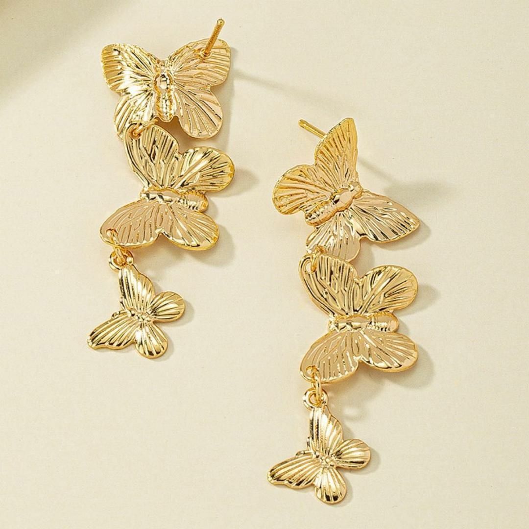 パールピアス 蝶々 3連バタフライ ゴールド ドレスブライダルウェディング結婚式 レディースのアクセサリー(ピアス)の商品写真