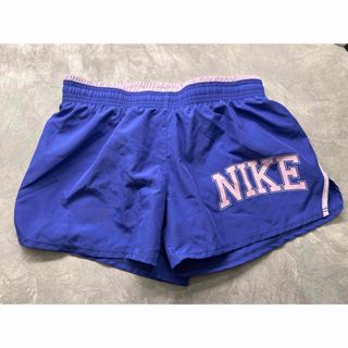 NIKE ショートパンツ