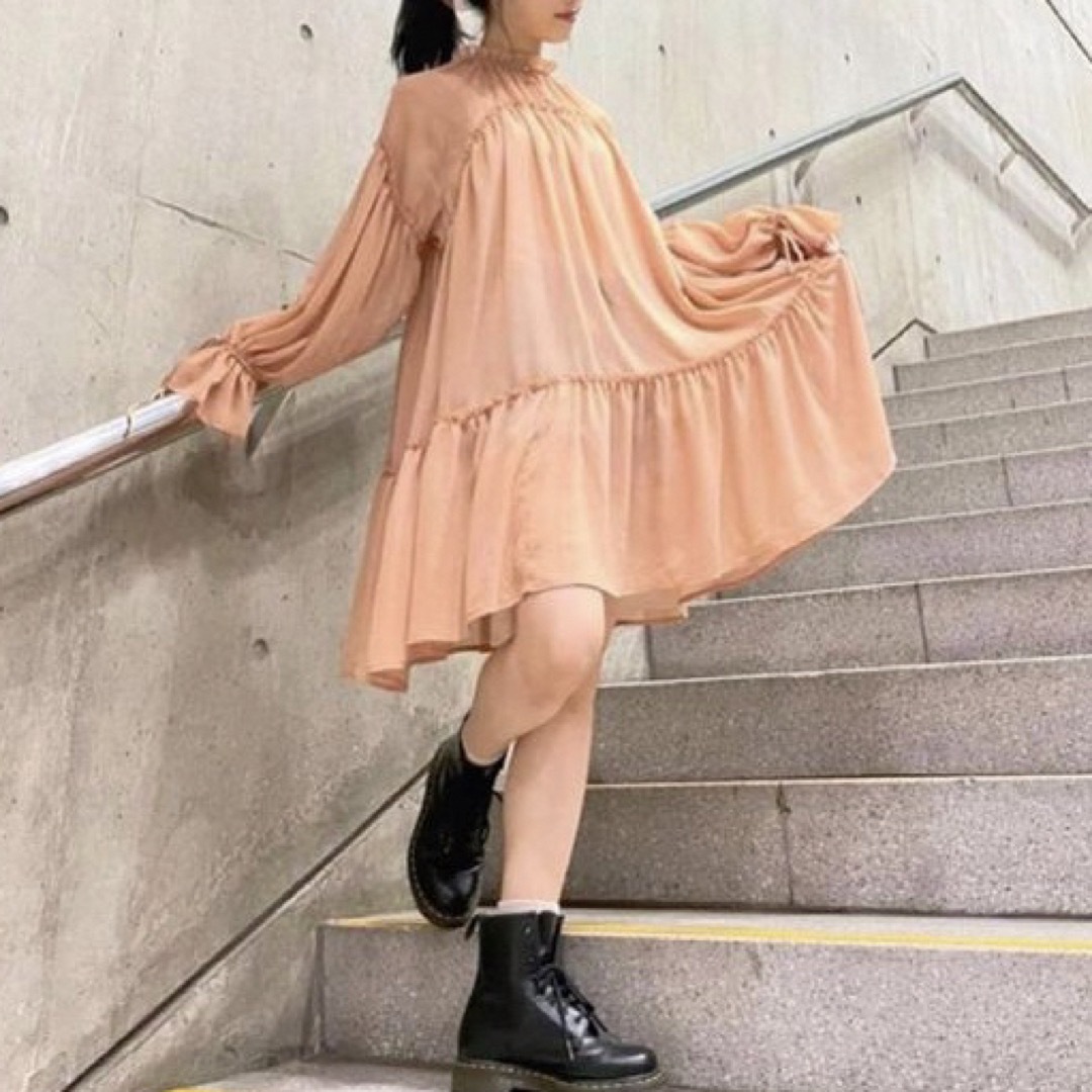 【新品】mite Blouse One-piece(orange) レディースのワンピース(ひざ丈ワンピース)の商品写真