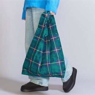 BAGGU - 専用【新品未使用】Baggu バグー 3D zip ピクセルチェックの BAGGU - 専用【新品未使用】Baggu バグー 3D zip ピクセルチェックの