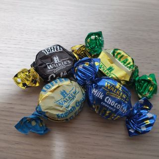 ウォーカーズ イングリッシュタフィー(コーヒーフレーバー入り)お試し 4粒①(菓子/デザート)