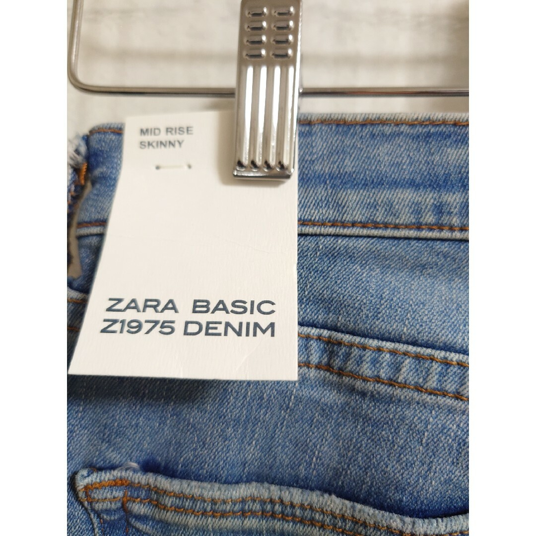 ZARA(ザラ)のタグ付き　ZARA　ザラ　スキニー　デニム レディースのパンツ(デニム/ジーンズ)の商品写真