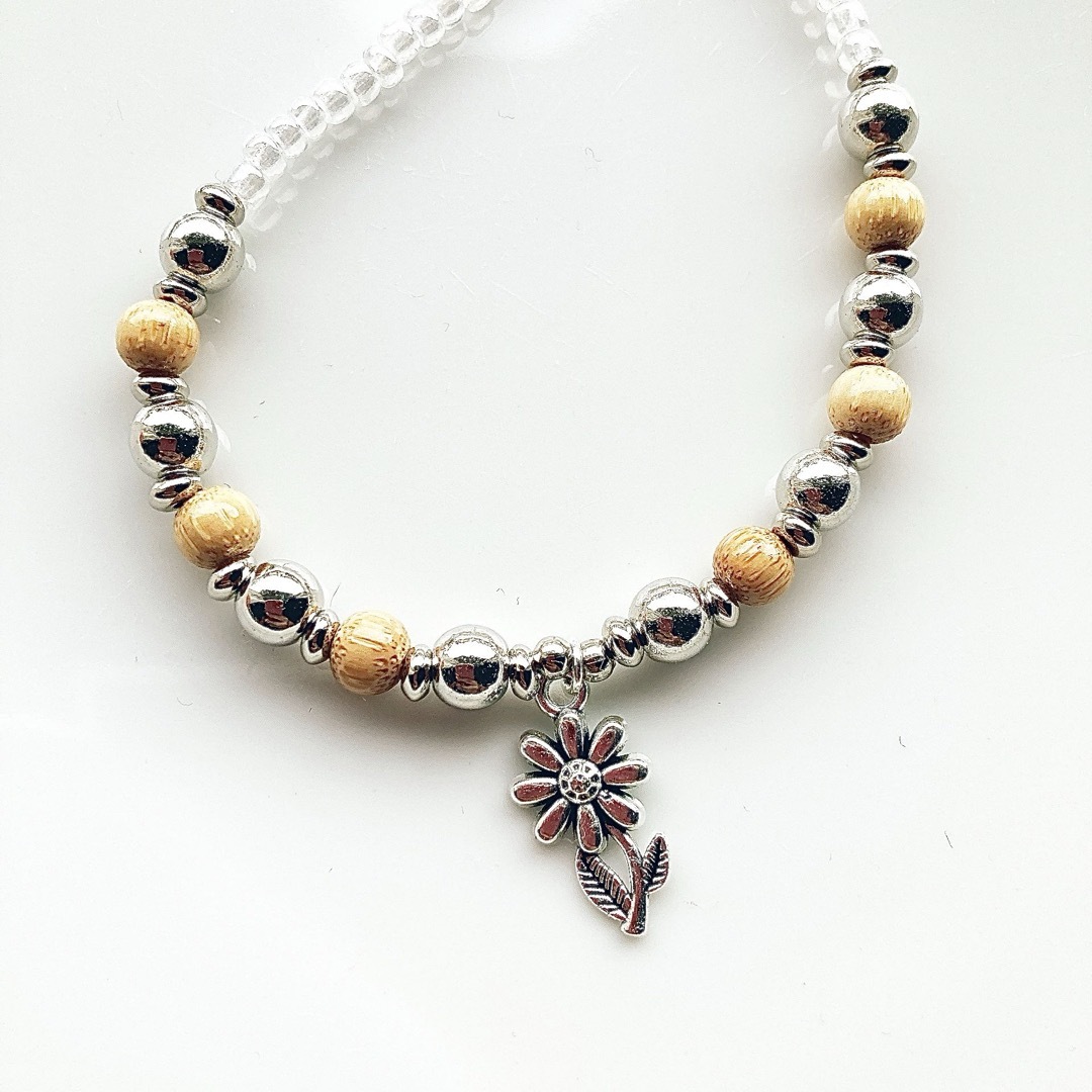 beads necklace＊flower レディースのアクセサリー(ネックレス)の商品写真