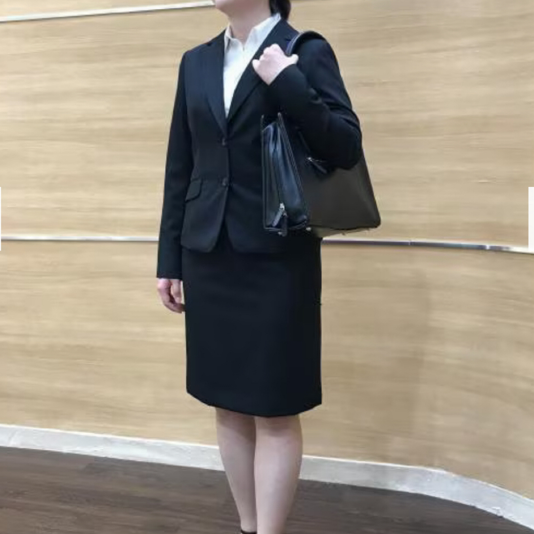 美品13号黒の無地リクルートスーツの通販 by るーまめしば's 美品13号黒の無地リクルートスーツの通販 by るーまめしば's