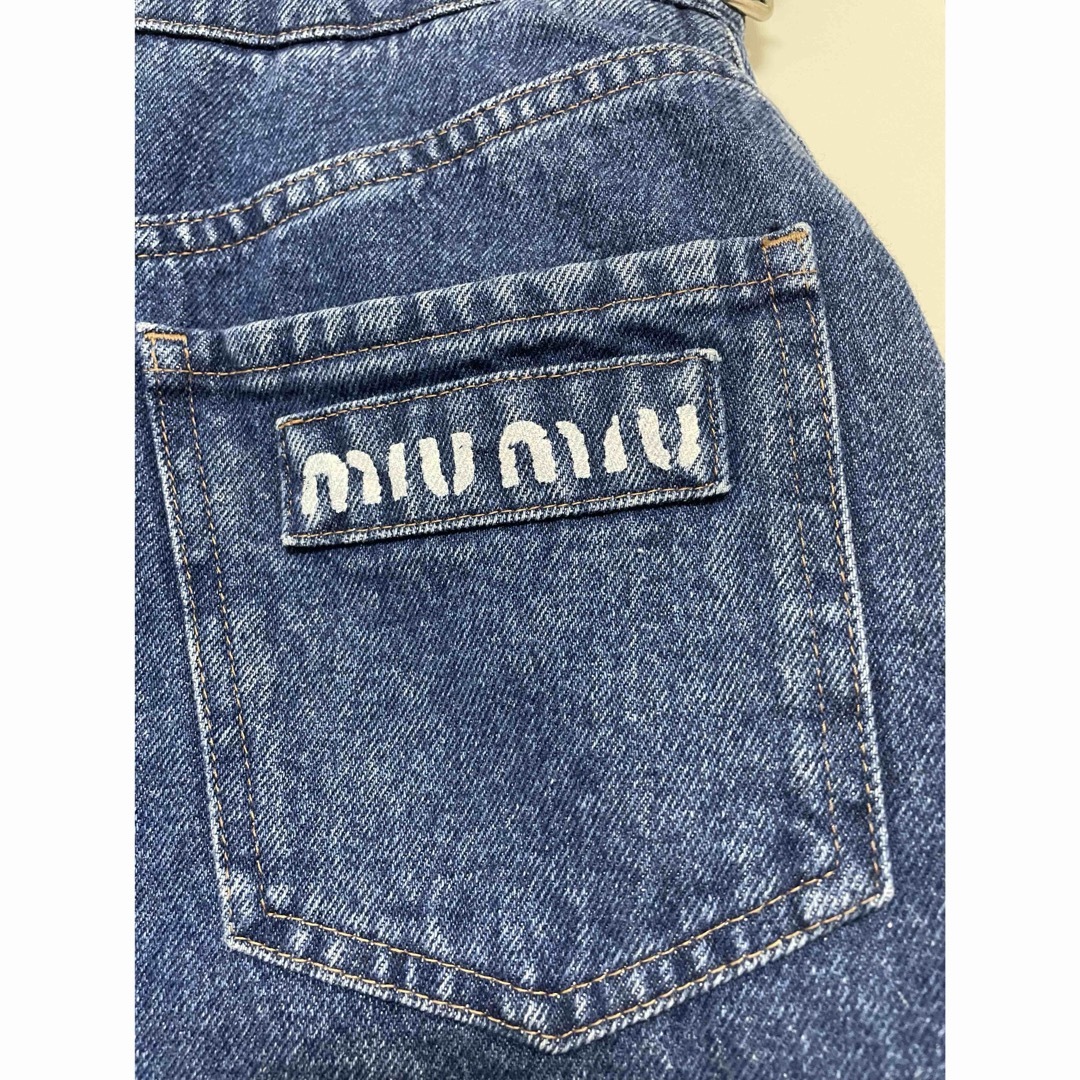 MIU MIU - 【新品未使用タグ付き】miumiu デニム ロゴスカートの MIU MIU - 【新品未使用タグ付き】miumiu デニム ロゴスカートの