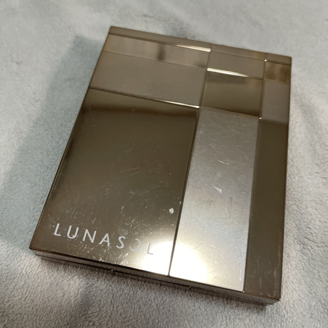 LUNASOL(ルナソル)のルナソル　ショコラアイズ　アイシャドウ コスメ/美容のベースメイク/化粧品(アイシャドウ)の商品写真