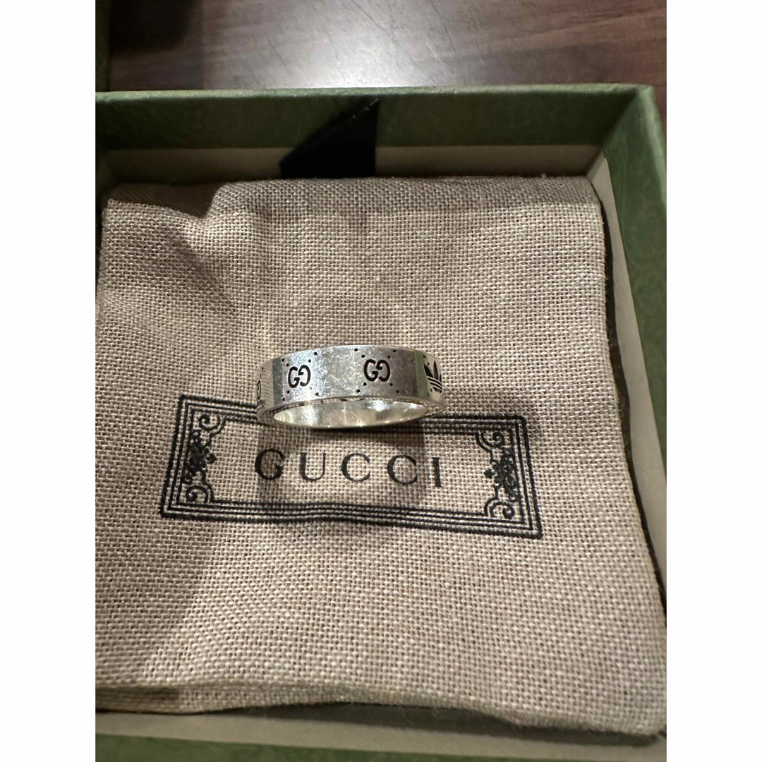 Gucci(グッチ)のgucci adidas コラボ　シルバーリング　21号 メンズのアクセサリー(リング(指輪))の商品写真