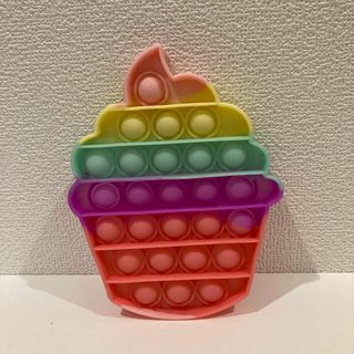 プッシュポップバブル(知育玩具)