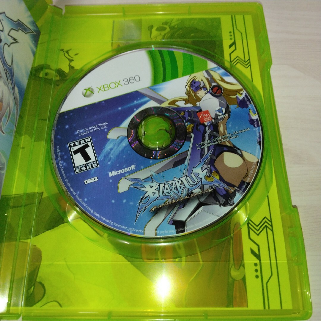 Xbox360(エックスボックス360)の北米版 BLAZBLUE CONTINNUM SHIFT エンタメ/ホビーのゲームソフト/ゲーム機本体(家庭用ゲームソフト)の商品写真