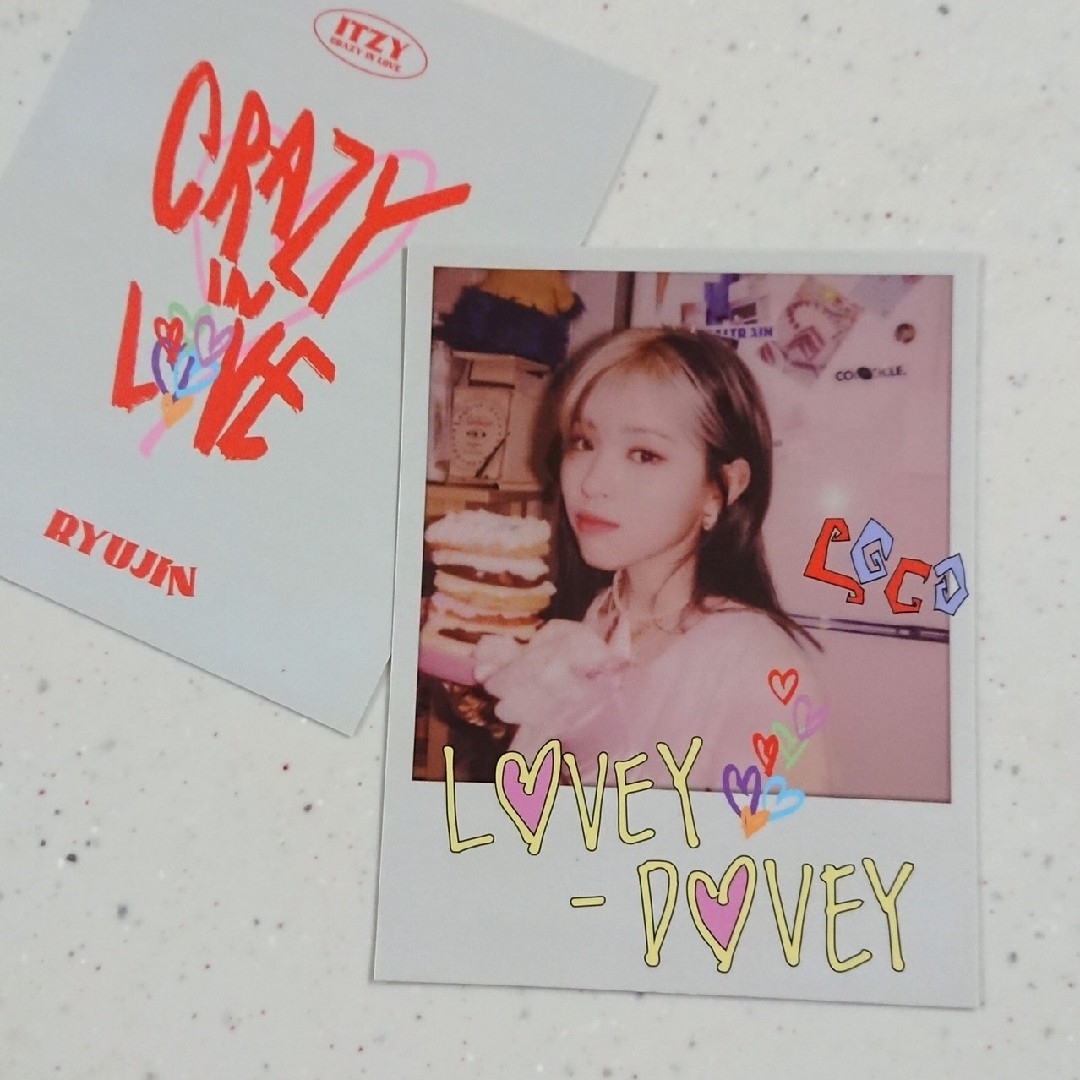 ITZY(イッチ)のCIL　リュジン　ポラロイド　トレカ　１枚　Crazy In Love　ITZY エンタメ/ホビーのトレーディングカード(その他)の商品写真