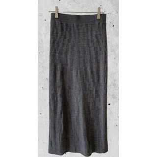 ユニクロ(UNIQLO)の【ユニクロ】UNIQLO ロングスカート グレー ウール スリット リブ(ロングスカート)