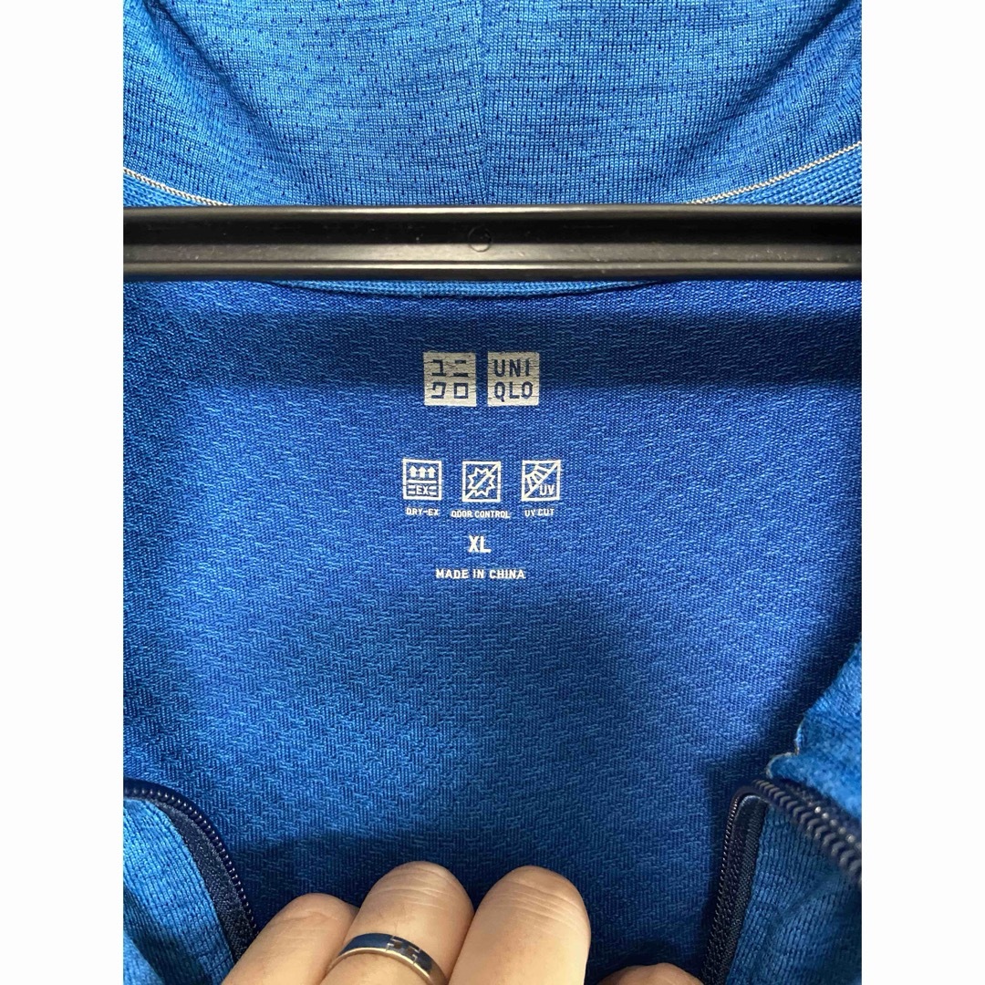 UNIQLO(ユニクロ)のユニクロ　ドライEXUVカットフルジップパーカ　ブルー　XL メンズのトップス(パーカー)の商品写真