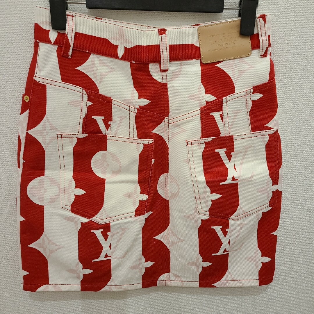 LOUIS VUITTON - 未使用に近い サイズ34 ルイヴィトン スカート LOUIS VUITTON - 未使用に近い サイズ34 ルイヴィトン スカート