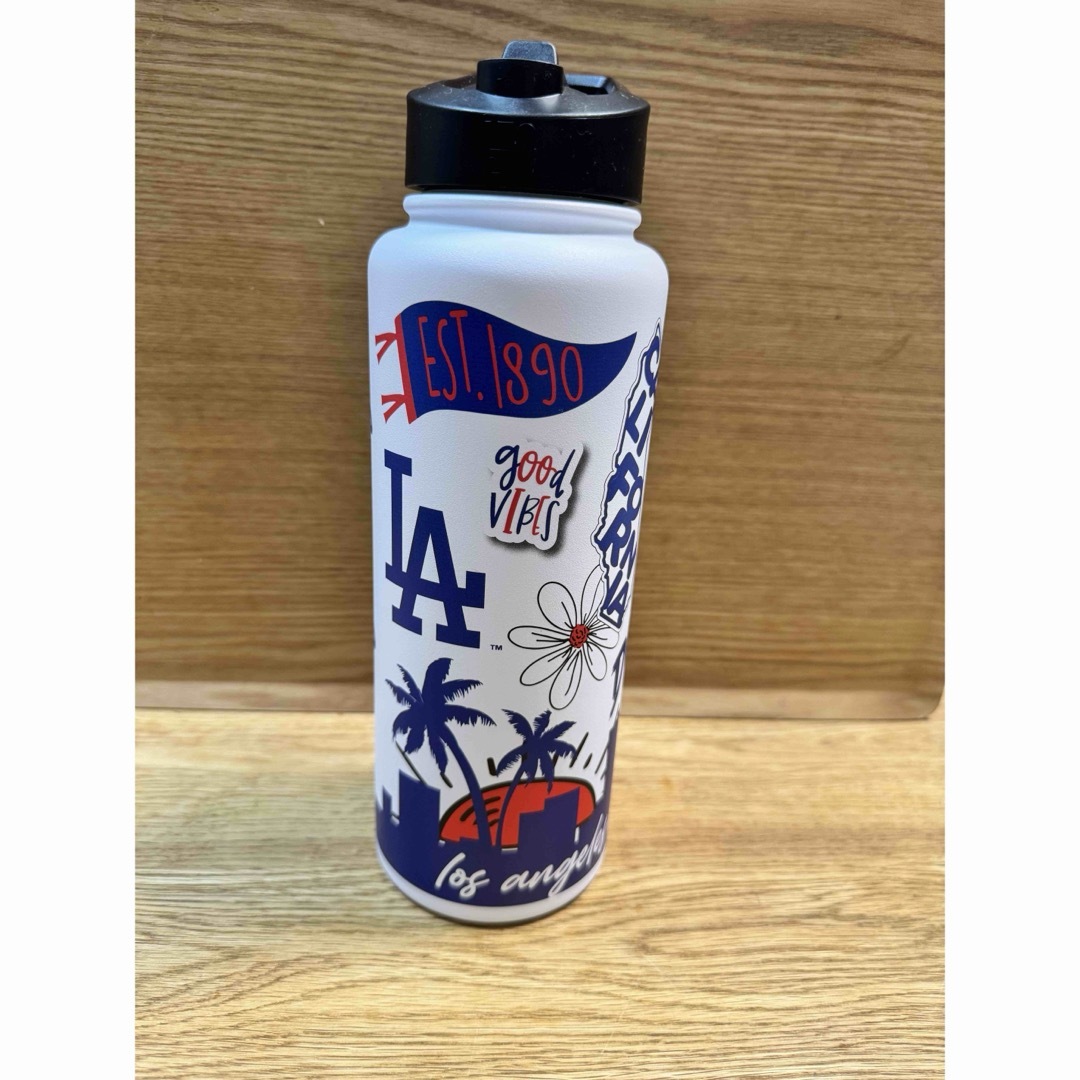 MLB(メジャーリーグベースボール)のロサンゼルス　ドジャース　ボトル　タンブラー　水筒　MLB公式 スポーツ/アウトドアの野球(記念品/関連グッズ)の商品写真