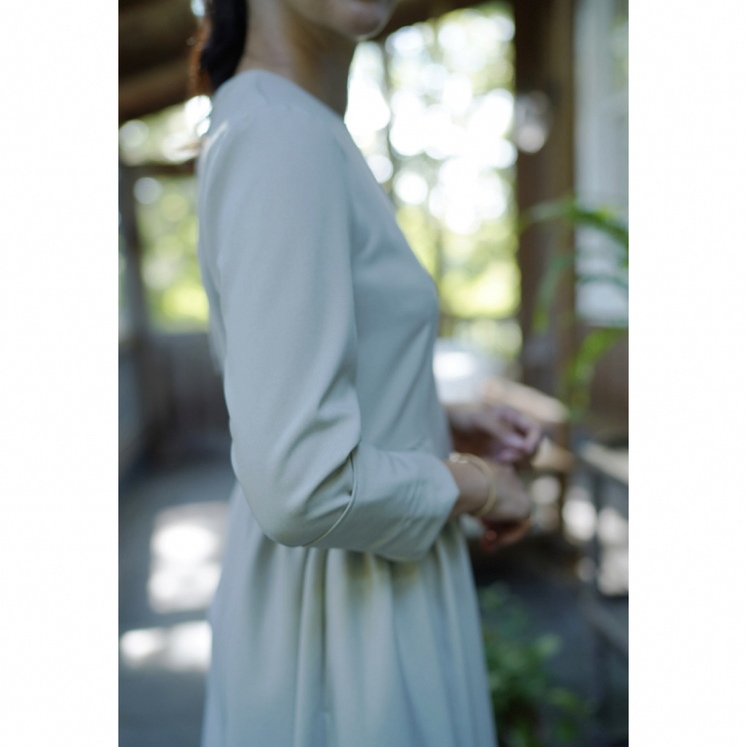 【新品未使用】鈴木六夏 EVERYDAY DRESS mature ネイビー レディースのワンピース(ロングワンピース/マキシワンピース)の商品写真