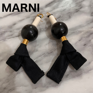 Marni - MARNI 大振り　ピアス　リボン　ビーズ　ブラック　ゴールド　マルニ