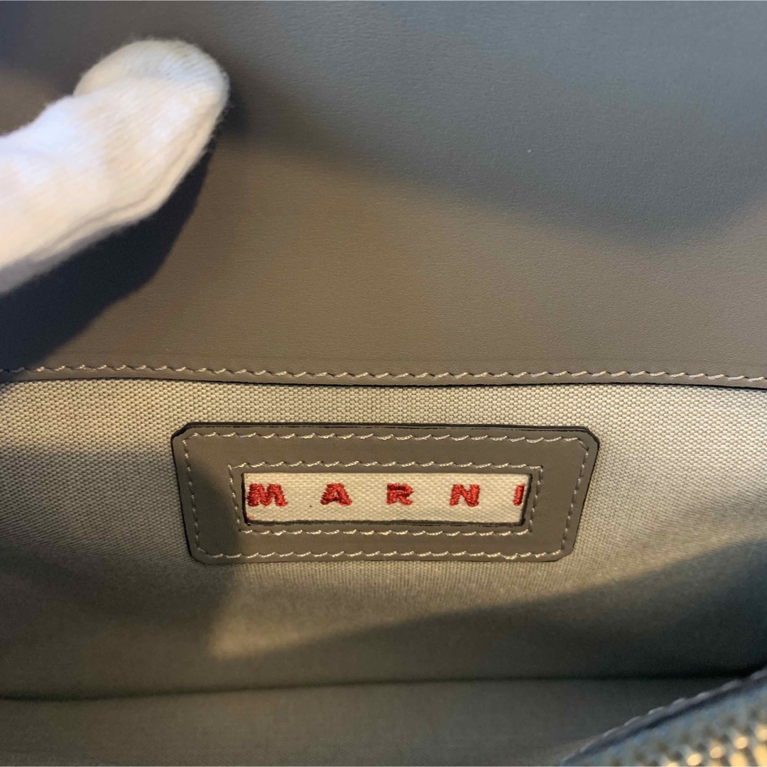 Marni(マルニ)のMARMI 美品　トランクバッグ　グレージュ　マルニ　ショルダー  ハンドバッグ レディースのバッグ(ショルダーバッグ)の商品写真