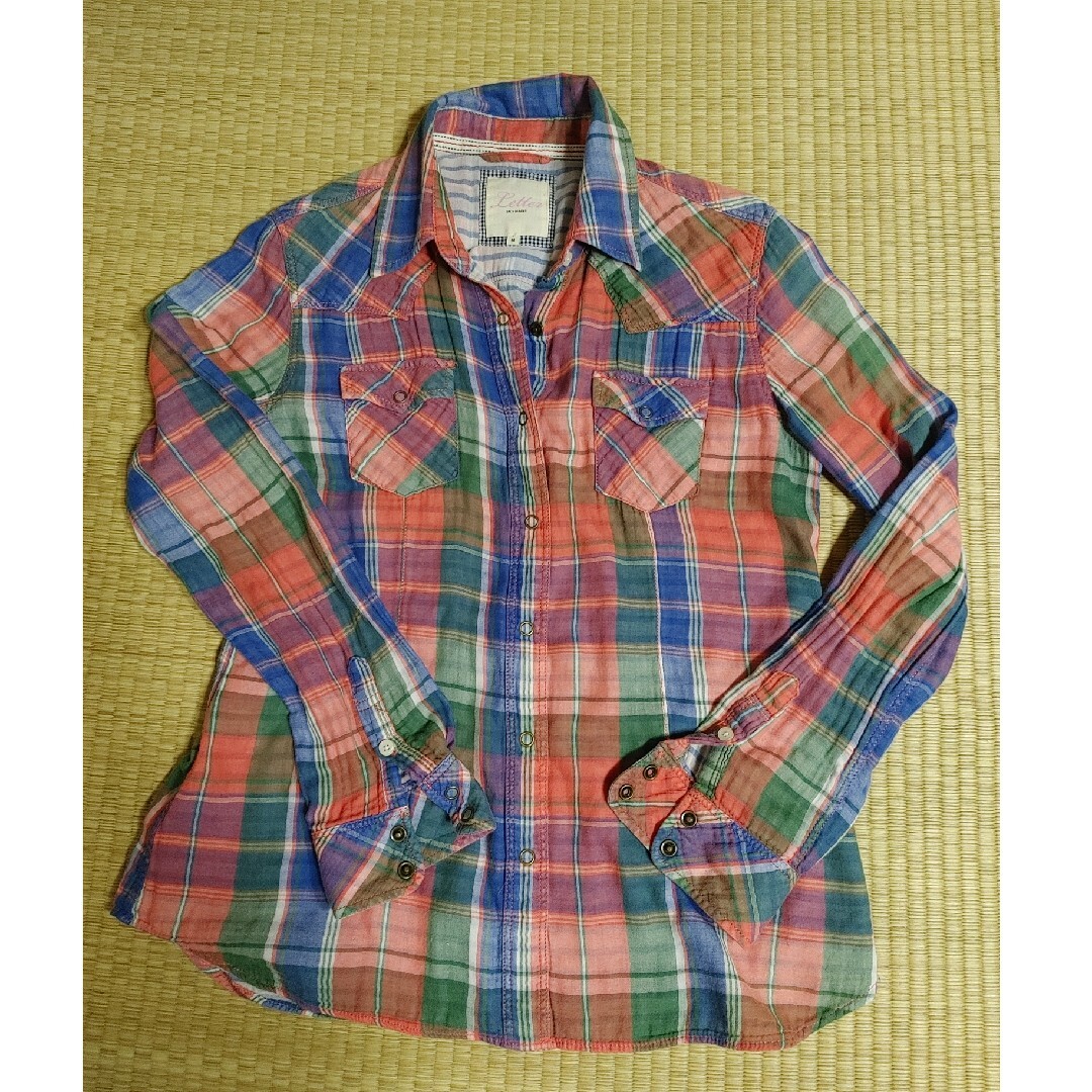 チェック柄長そでシャツ　Mサイズ レディースのトップス(シャツ/ブラウス(長袖/七分))の商品写真