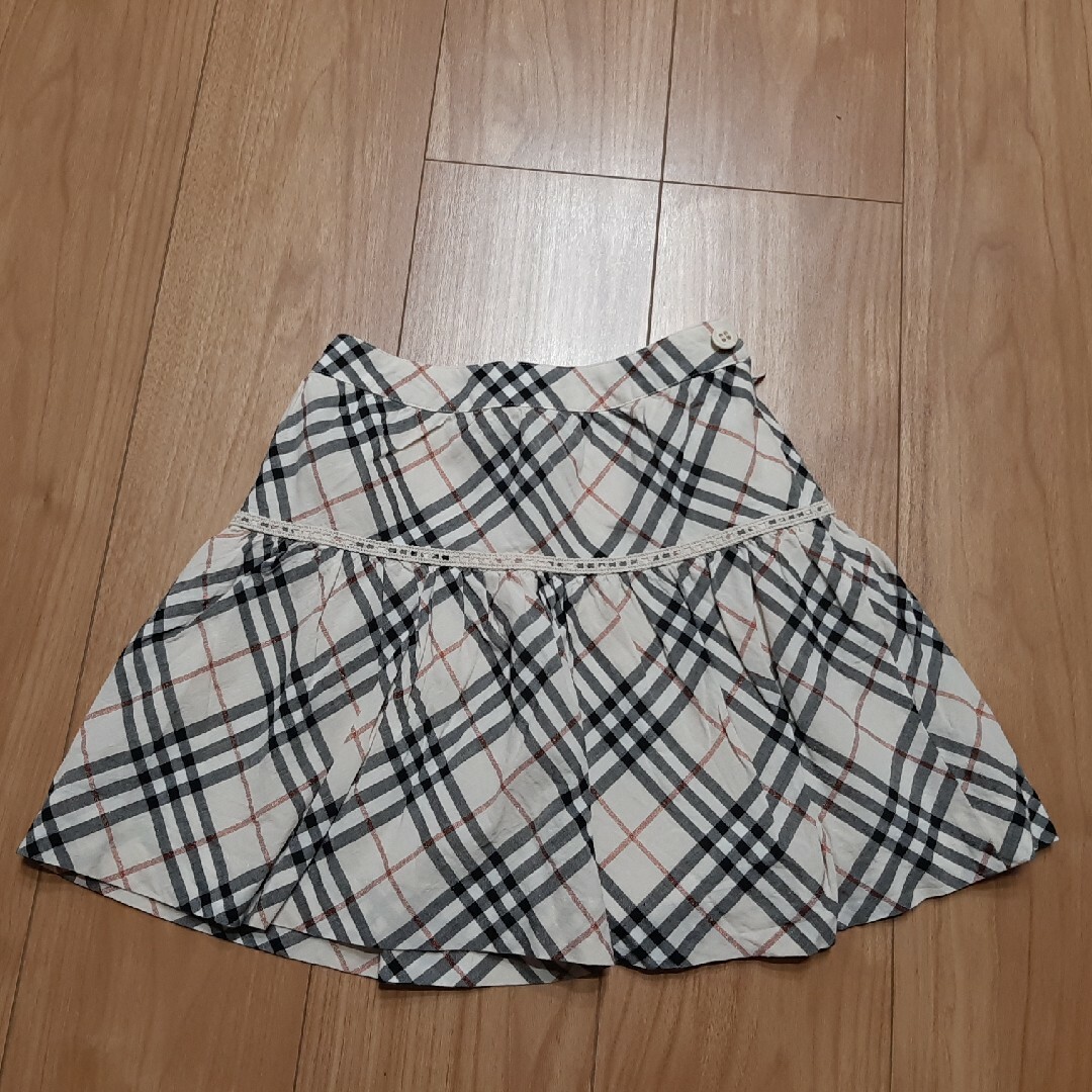 BURBERRY(バーバリー)のBURBERRY　キッズ　スカート　美品　120 110 キッズ/ベビー/マタニティのキッズ服女の子用(90cm~)(スカート)の商品写真