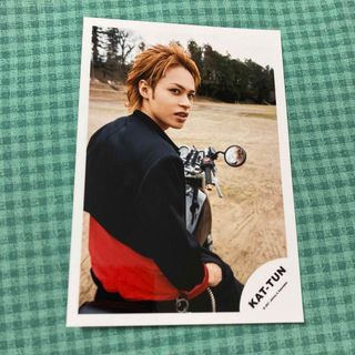 KAT-TUN  上田竜也　公式写真  ヤンキー片想い中MV オフショット　⑧(アイドルグッズ)