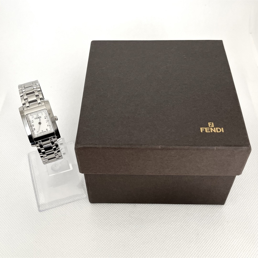 FENDI(フェンディ)のフェンディ FENDI 7000L レディース 腕時計 電池新品 s1515 レディースのファッション小物(腕時計)の商品写真