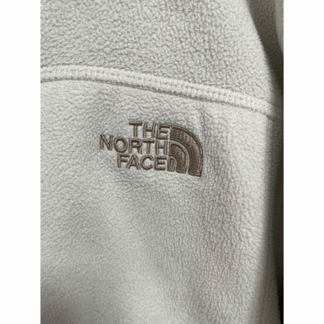 THE NORTH FACE(ザノースフェイス)の【最安値】ノースフェイス⭐︎フリースジャケット⭐︎ナチュラルホワイト キッズ/ベビー/マタニティのキッズ服男の子用(90cm~)(ジャケット/上着)の商品写真