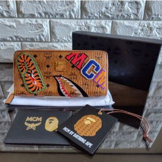 アベイシングエイプ(A BATHING APE)のBAPE×MCM コラボ SHARK ZIP AROUND WALLET 未使用(長財布)