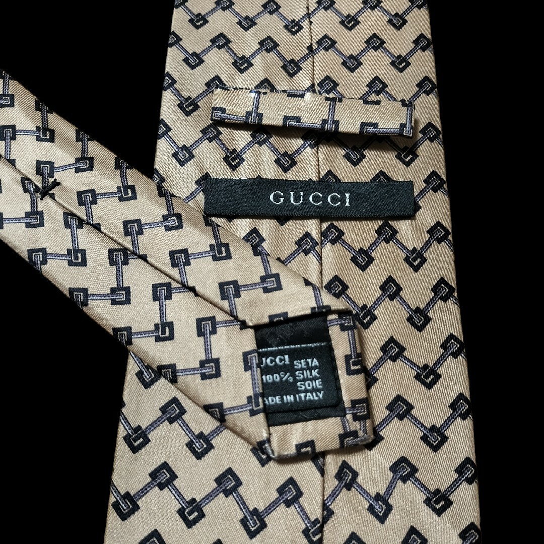 Gucci(グッチ)の【GUCCI】　グッチ　総柄　イタリア製 メンズのファッション小物(ネクタイ)の商品写真