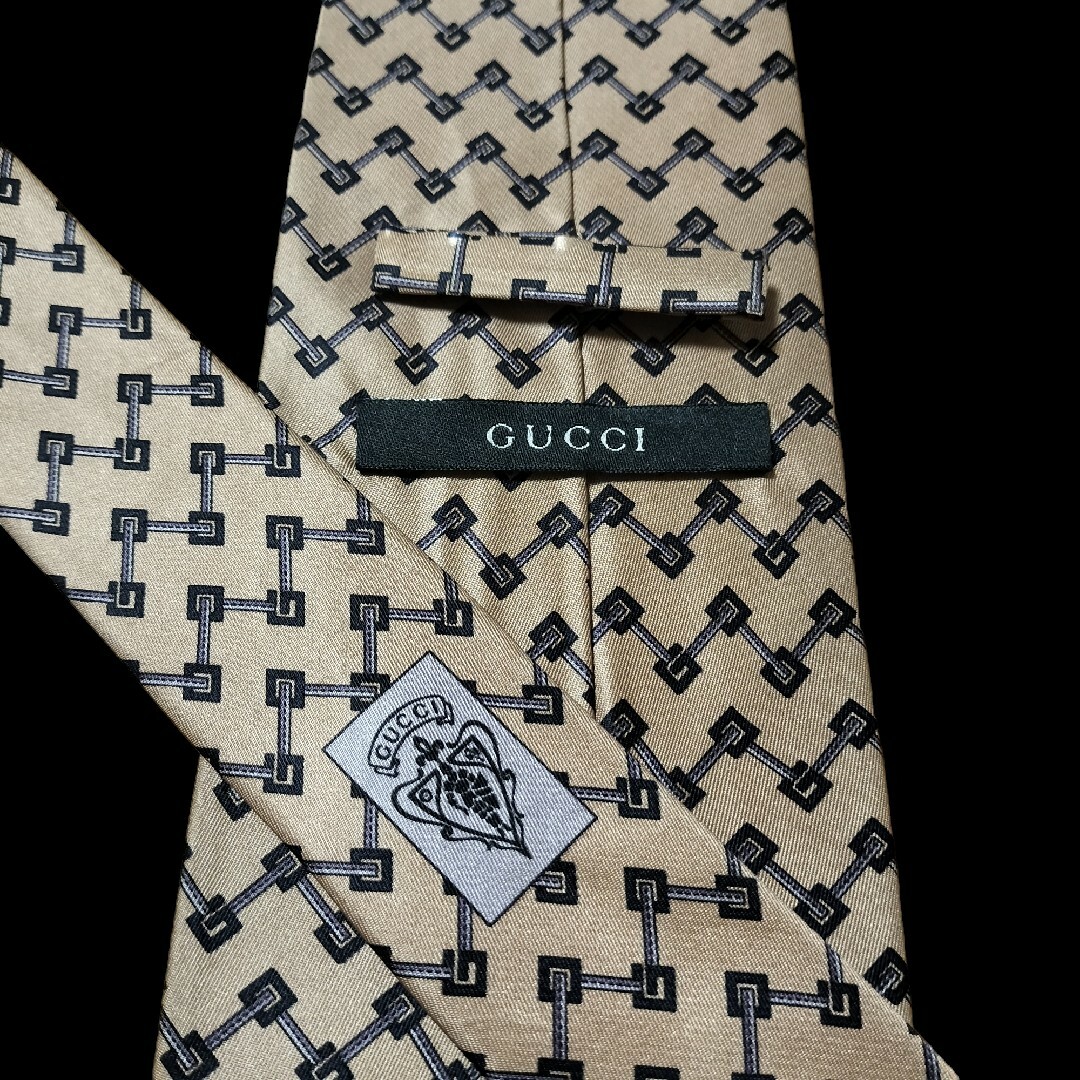 Gucci(グッチ)の【GUCCI】　グッチ　総柄　イタリア製 メンズのファッション小物(ネクタイ)の商品写真