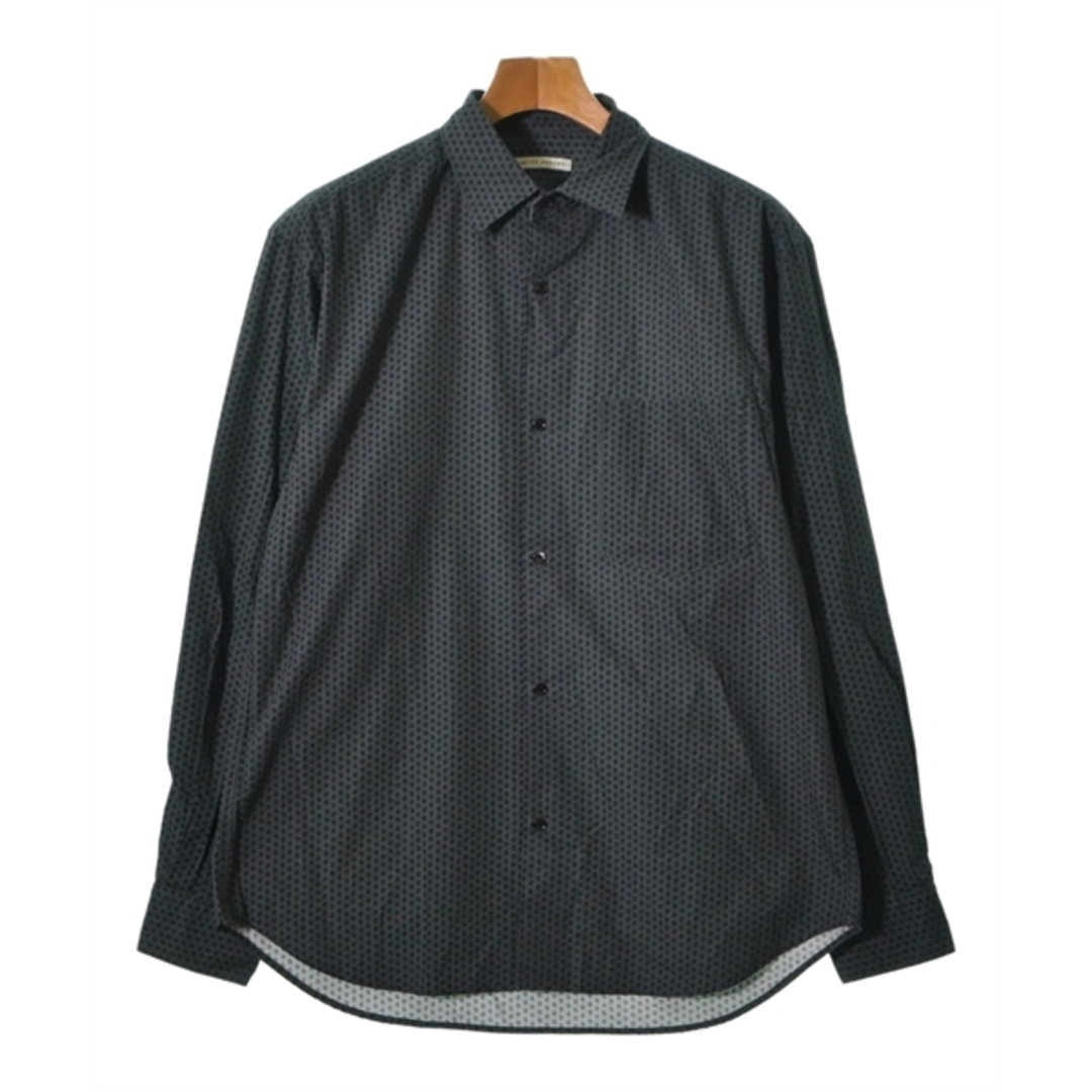 UNITED ARROWS(ユナイテッドアローズ)のUNITED ARROWS カジュアルシャツ M グレーx黒(総柄) 【古着】【中古】 メンズのトップス(シャツ)の商品写真