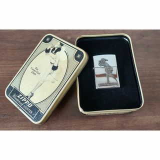 ZIPPO - ｳｨﾝﾃﾞｨ　WINDY　1935 VARGA GIRL　ﾒﾀﾙ貼り 缶ｹｰｽ付