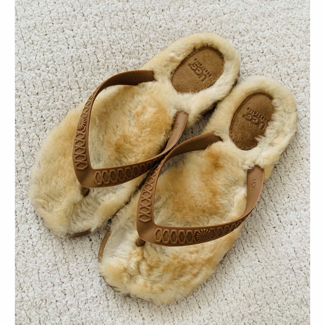 UGG(アグ)のUGG ふかふか　ファー底敷　サンダル レディースの靴/シューズ(サンダル)の商品写真