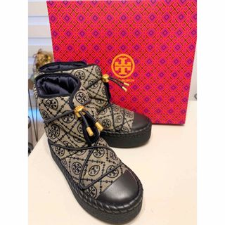 トリーバーチ(Tory Burch)の最終処分！　トリーバーチ　モノグラム　スリーピングバッグブーツ　ジャガード　新品(ブーツ)