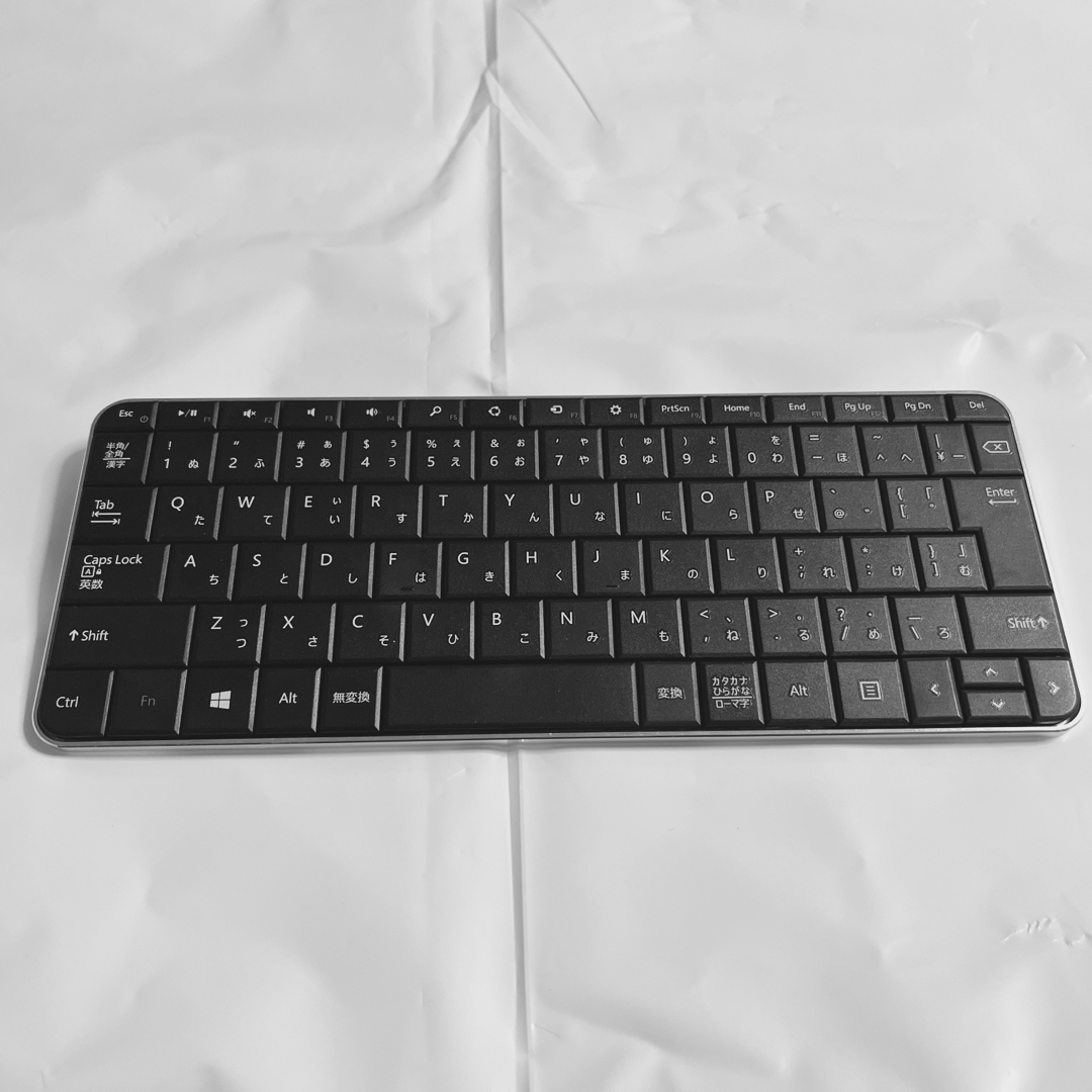 Microsoft(マイクロソフト)のMicrosoft WEDGE MOBILE KEYBOARD U6R-0002 スマホ/家電/カメラのPC/タブレット(PC周辺機器)の商品写真