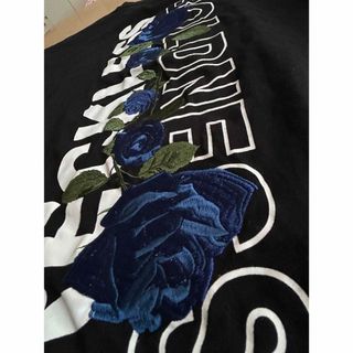 美品　Rings リングス　超豪華　ブルーローズ刺繍　青薔薇　半袖Tシャツ(Tシャツ/カットソー(半袖/袖なし))