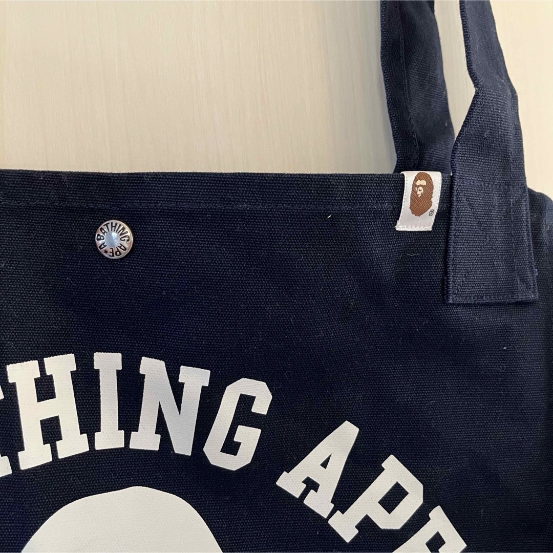 A BATHING APE(アベイシングエイプ)の新品☆アベイシングエイプ　ショルダートートバッグ メンズのバッグ(ショルダーバッグ)の商品写真