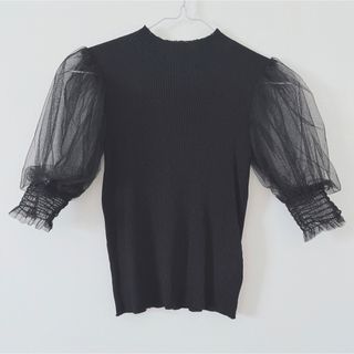 グレイル(GRL)の美品 GRL 袖チュール切替えニットトップス(カットソー(半袖/袖なし))