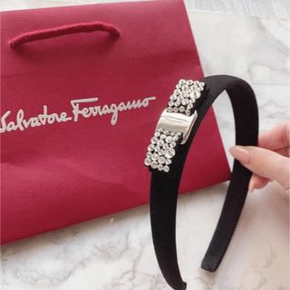 フェラガモ(Ferragamo)の新品！　ferragamo フェラガモ　カチューシャ　ビジュー(カチューシャ)