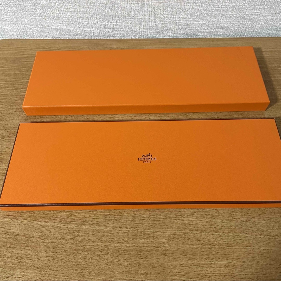 Hermes(エルメス)の【新品未使用】エルメス　ネクタイ　シルク100%　H606004T　箱付き メンズのファッション小物(ネクタイ)の商品写真