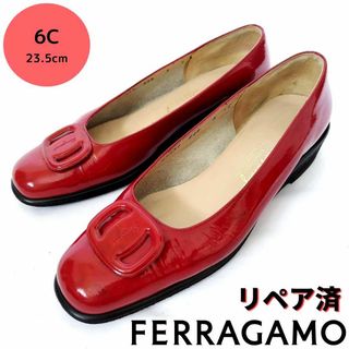 サルヴァトーレフェラガモ(Salvatore Ferragamo)のフェラガモ【Ferragamo】ヴァラプレート エナメル パンプス 赤(ハイヒール/パンプス)